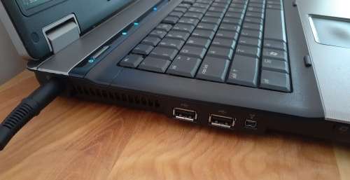 HP Laptop Intel(R) Core(TM)2 Duo CPU with Bag, Charger and Docking Station