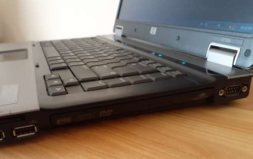 HP Laptop Intel(R) Core(TM)2 Duo CPU with Bag, Charger and Docking Station