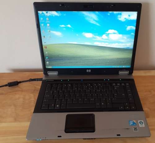 HP Laptop Intel(R) Core(TM)2 Duo CPU with Bag, Charger and Docking Station