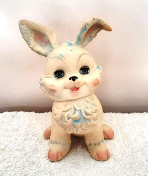 Collector`s Vintage 1961 Sleepy Eye Bunny by Edward Mobley Co.