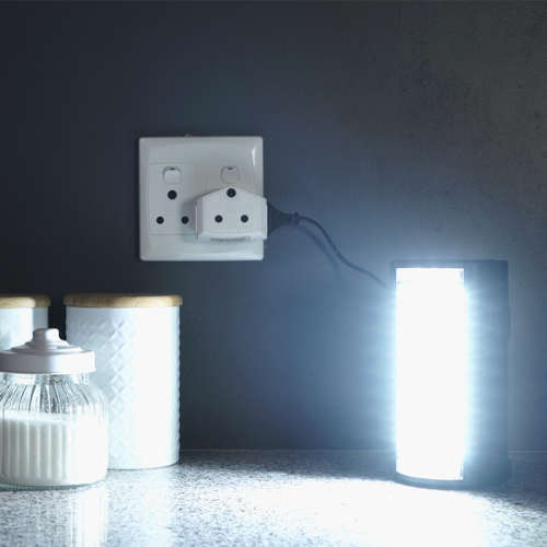 Magneto rechargeable led lantern.