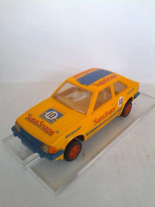 YEAR END STOCK CLEARANCE SALE! - Scalextric Ford Escort XR3i Super Snaps
