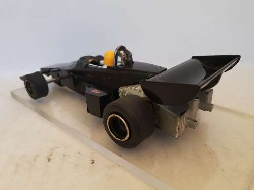 Scalextric C126 Lotus 77 JPS F1