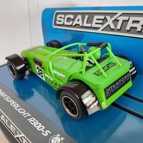 Scalextric C3871 Caterham Superlight R300-S Mint Boxed