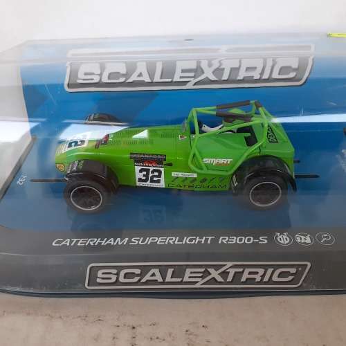 Scalextric C3871 Caterham Superlight R300-S Mint Boxed