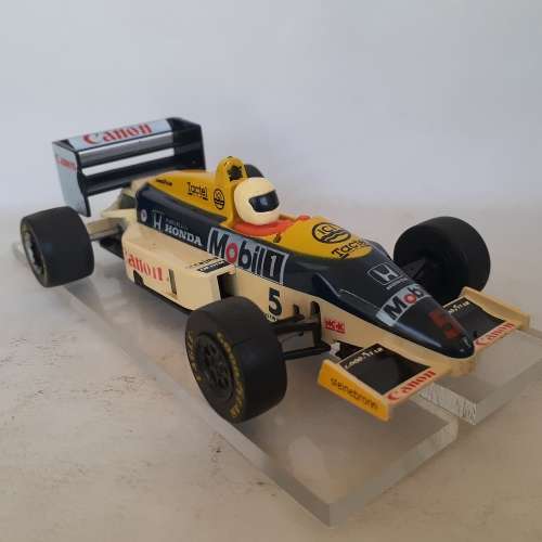 YEAR END STOCK CLEARANCE SALE! Scalextric C374 Williams FW11 Formula 1 No.5 Nigel Mansell