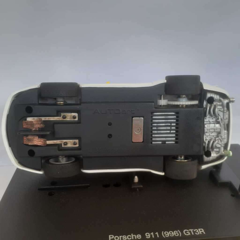 Auto Art 13076 Porsche 911 GT3R Boxed