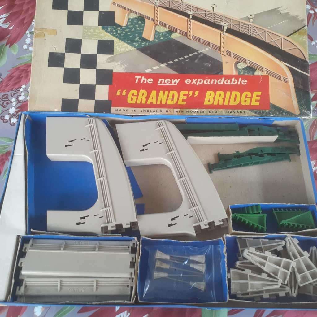 Scalextric Tri-ang A229 Grande Bridge Boxed