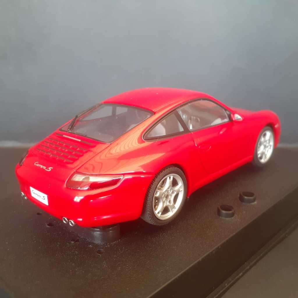 Auto Art Porsche 911 Carrera S Boxed
