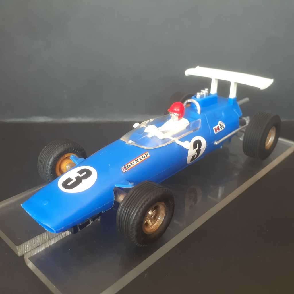Scalextric C24 Team Car McLaren M4A
