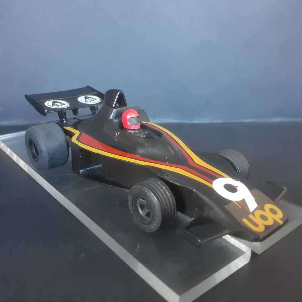 YEAR END STOCK CLEARANCE SALE - Scalextric C105 UOP Shadow Formula 1