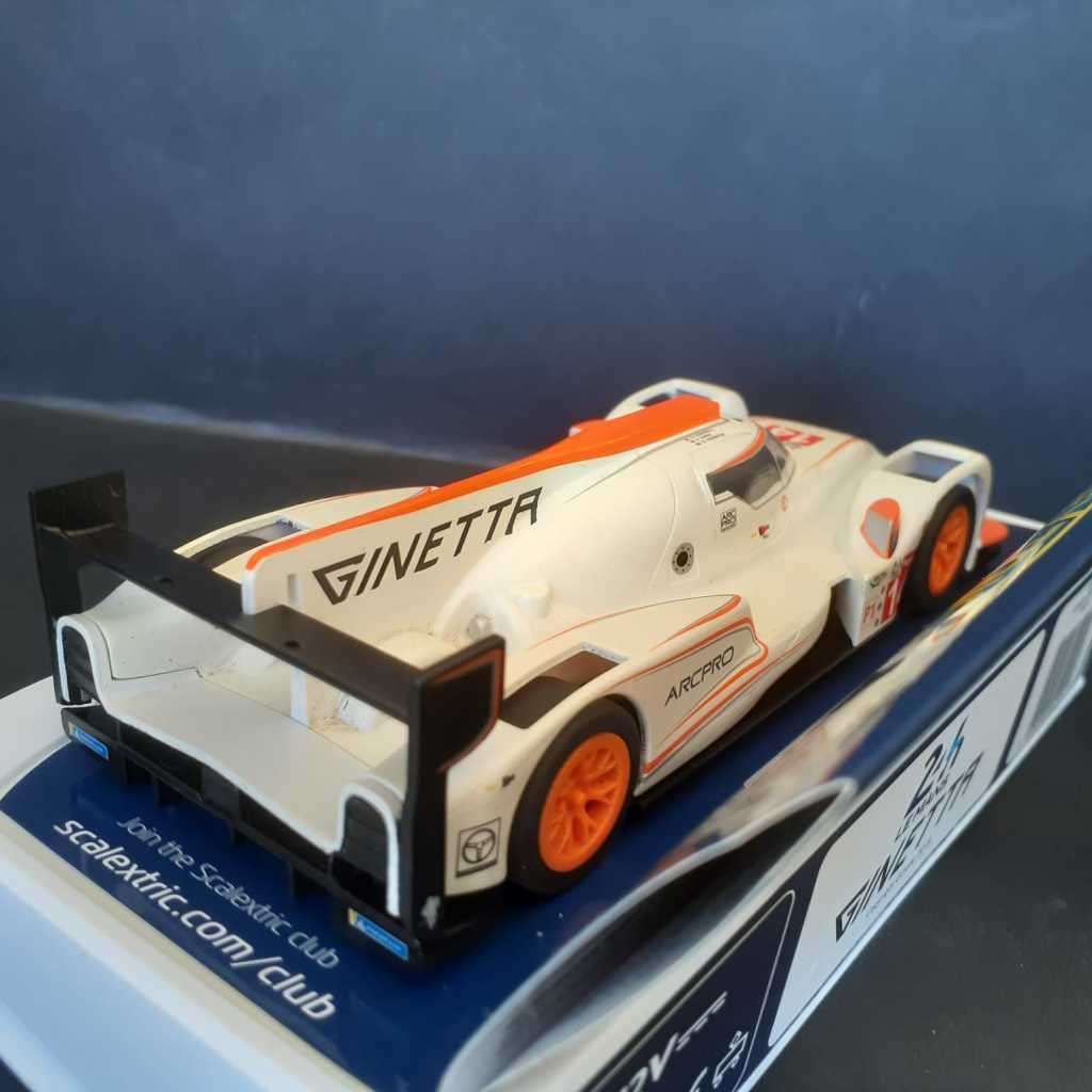 Scalextric C4061 Ginetta G60 LT P1