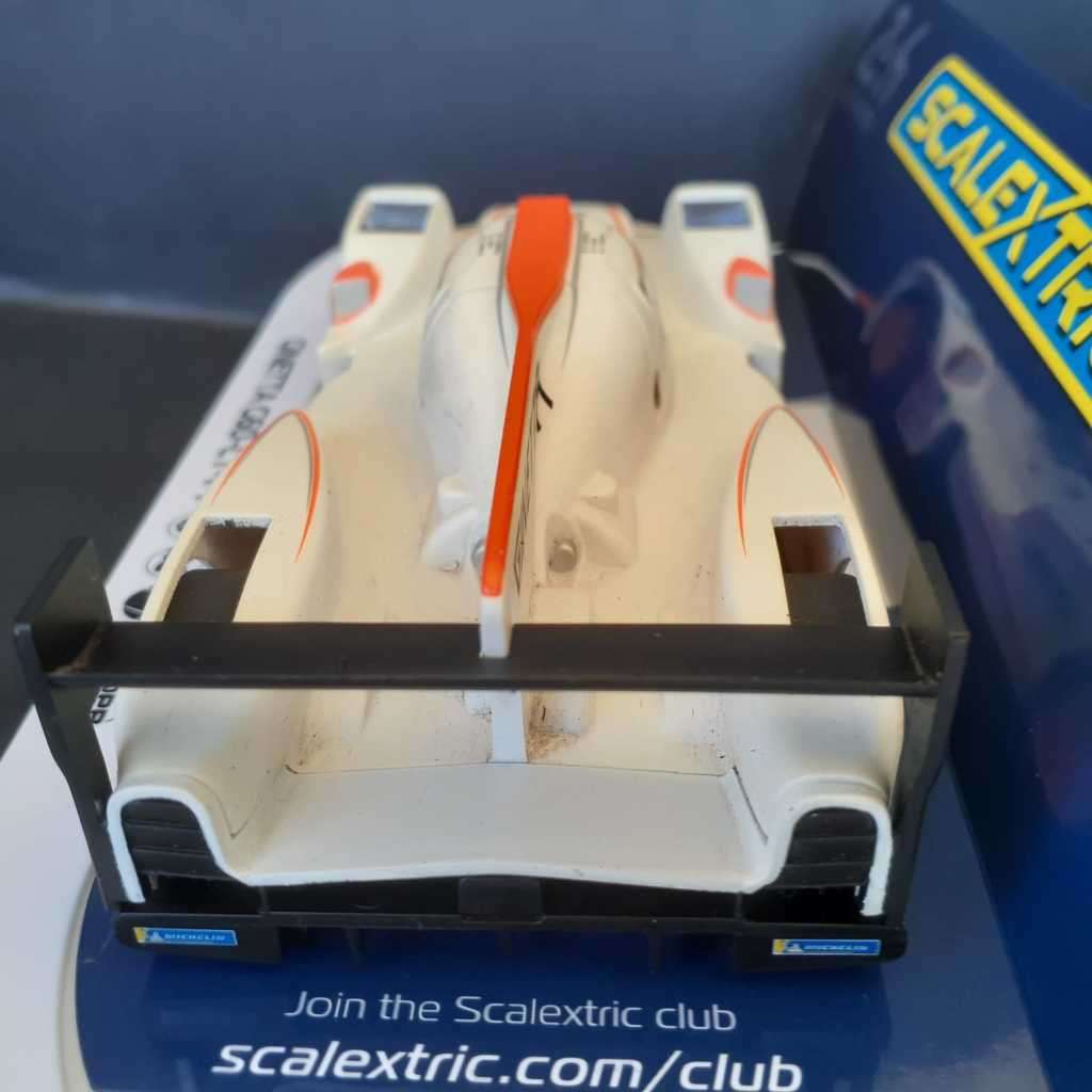 Scalextric C4061 Ginetta G60 LT P1