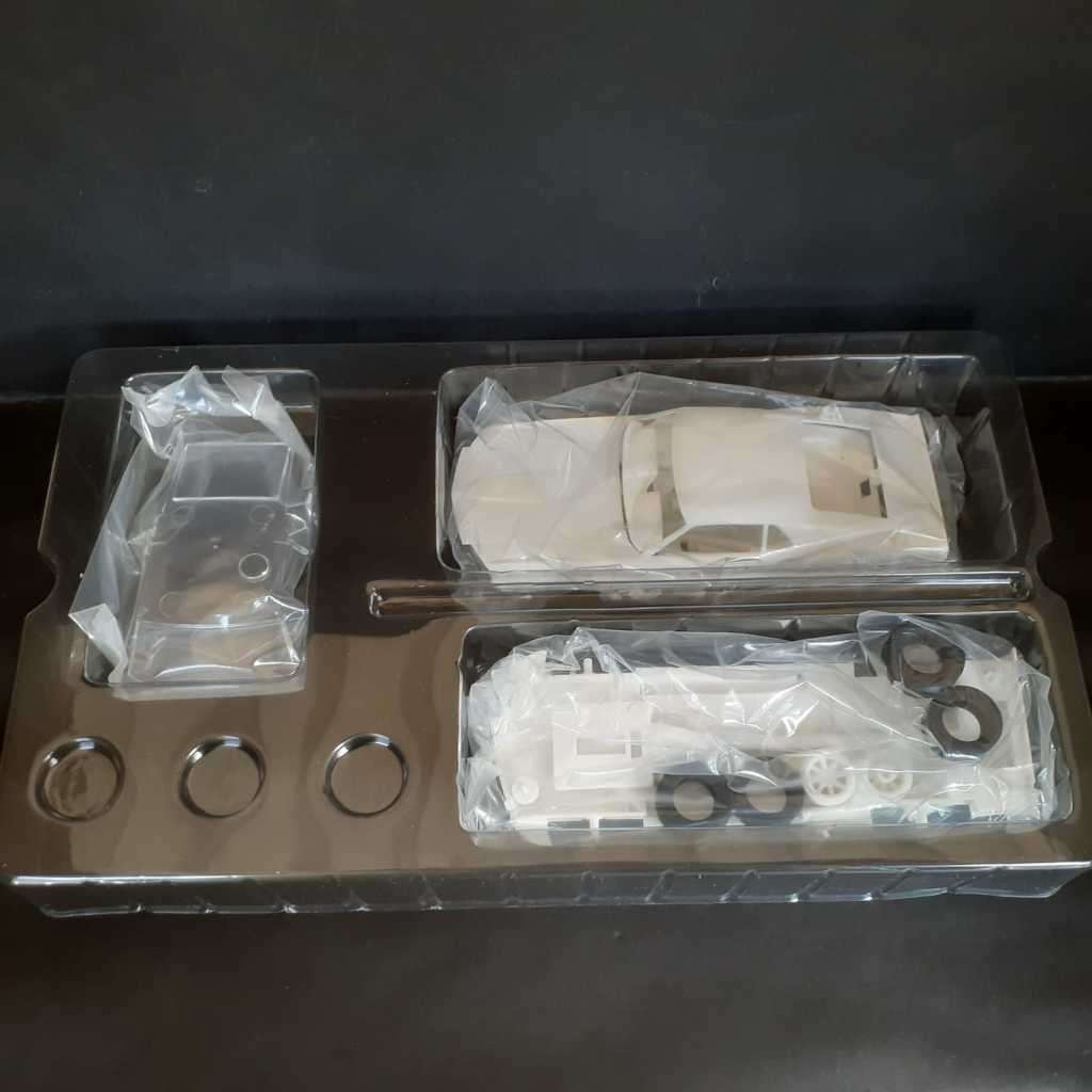 Hornby Scalextric K2002A Ford Boss 302 Mustang Static Kit Boxed