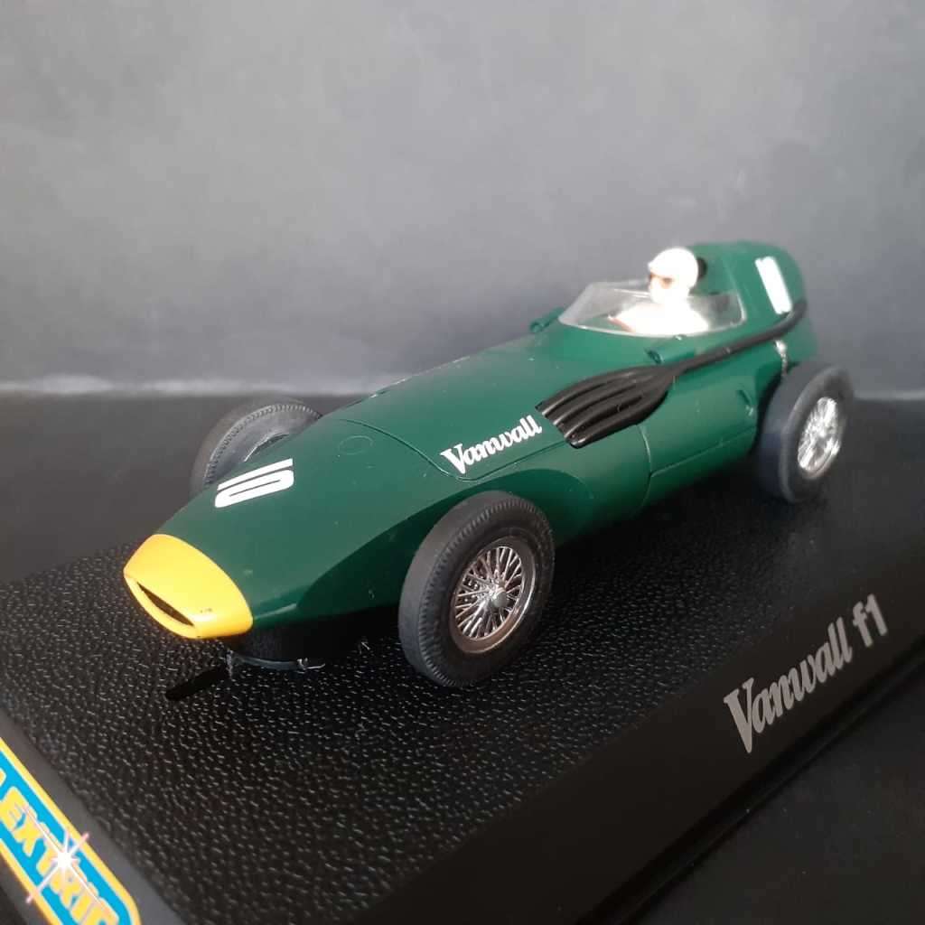 Scalextric C2552 Vanwall F1 #10 Boxed