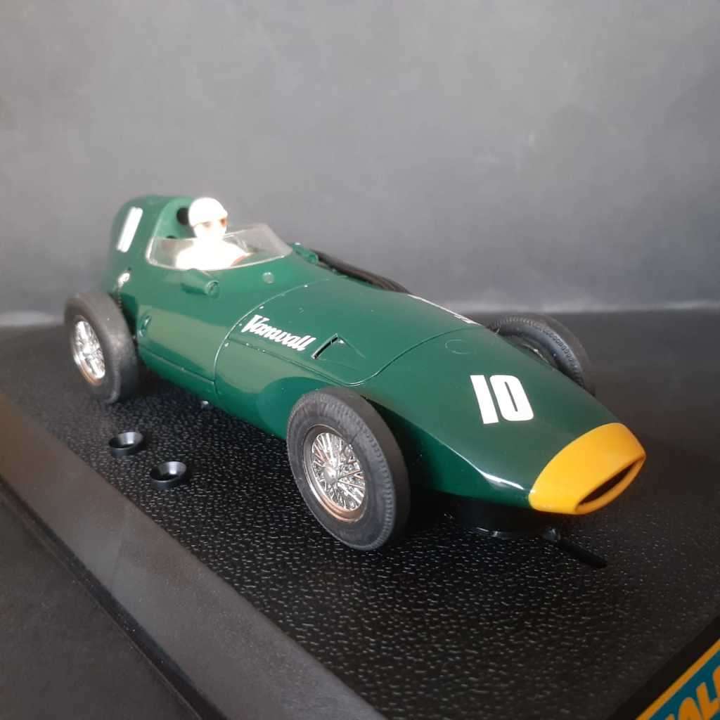 Scalextric C2552 Vanwall F1 #10 Boxed