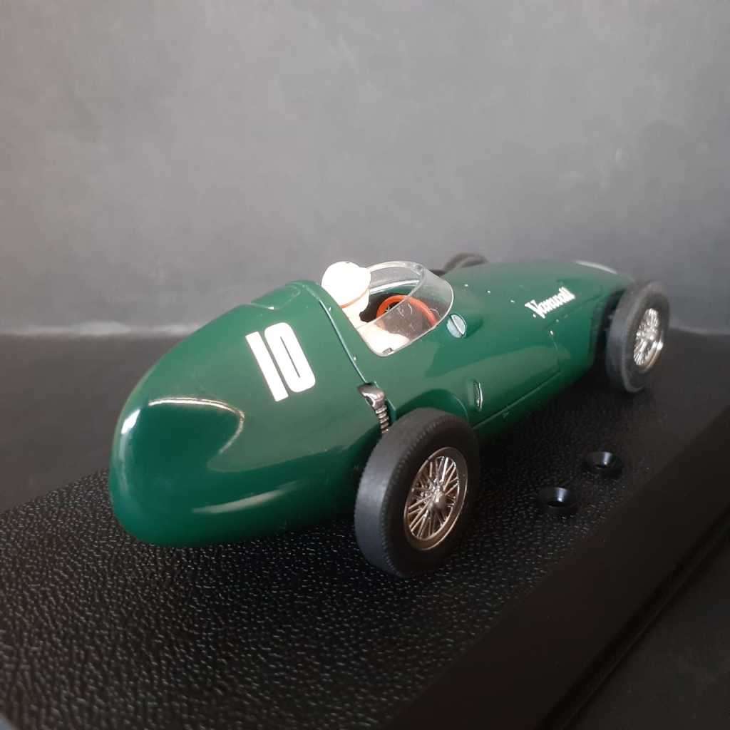 Scalextric C2552 Vanwall F1 #10 Boxed