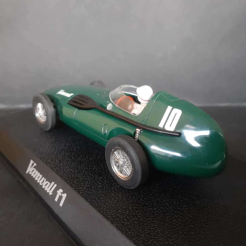 Scalextric C2552 Vanwall F1 #10 Boxed
