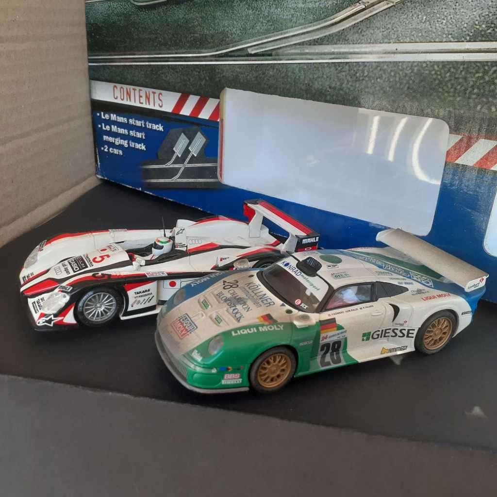 SCX 69050 Le Mans Start Set with 2 Cars Boxed