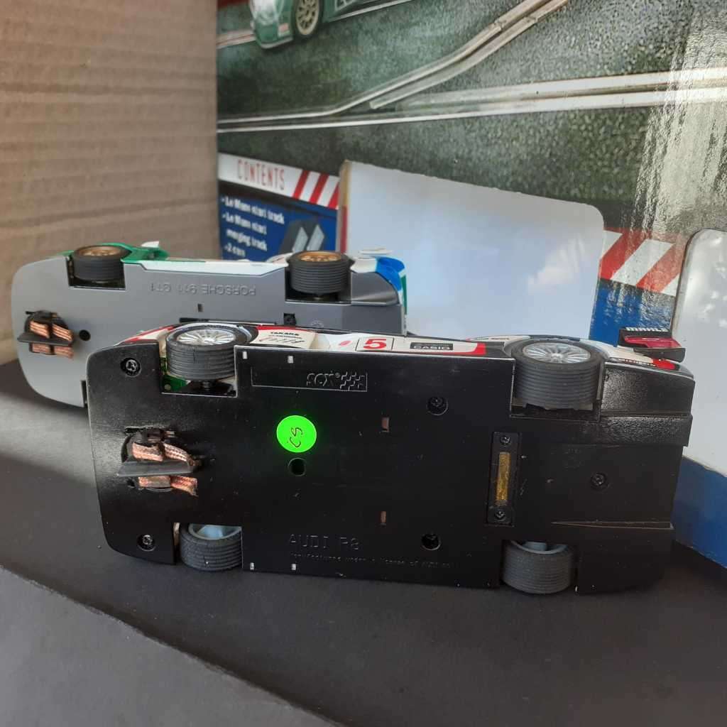 SCX 69050 Le Mans Start Set with 2 Cars Boxed