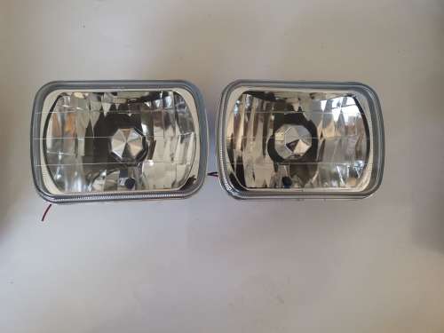 Nissan 1400 Crystal Headlights