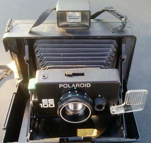 Vintage, Retro Polaroid EE100 Land Camera. Very good condition