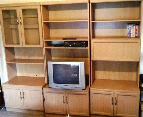 Large 3 Piece Oak Finish Laminated Wood Tv Wall unit. Good, Solid, Spacious