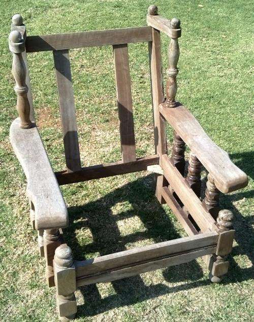 FOR RESTORATION.Vintage, Retro  7 Seater Solid Wood Lounge Suite. Read description.