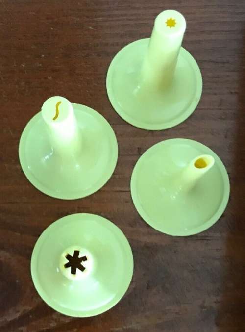 Vintage,Never used. Marcato Ampia Biscuits Maker Cookie Press 20 Discs 4 Tips Excellent Condition.