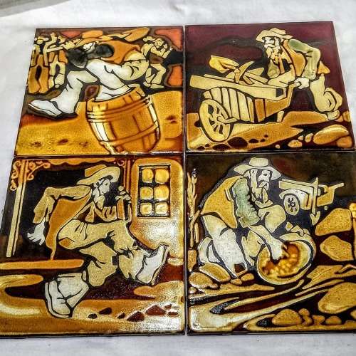 GOLD DIGGERS / PILGRIM CERAMIC TILES