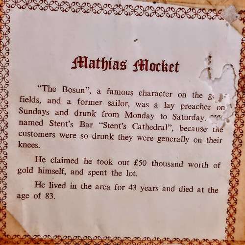 GOLD DIGGERS / PILGRIM CERAMIC TILES