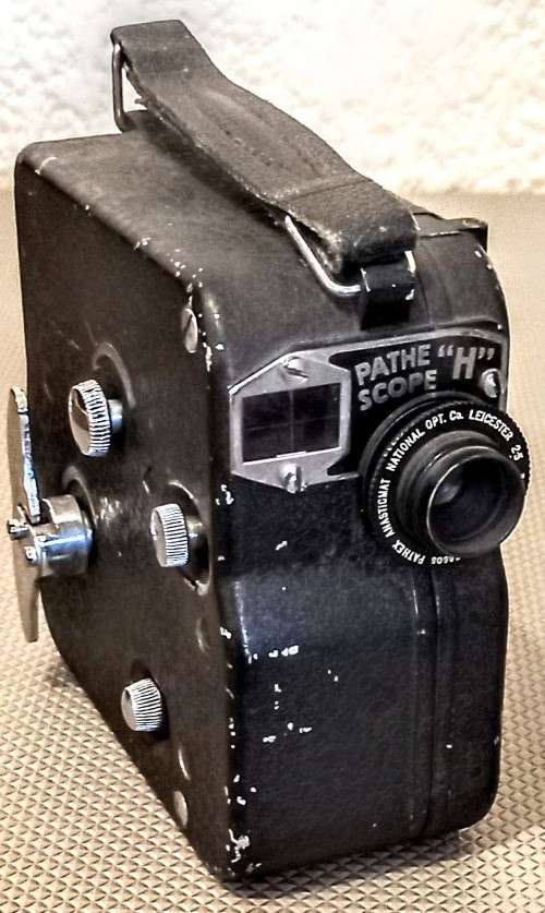 Vintage Pathescope `H` Movie Camera in Black. Made in London. Working condition