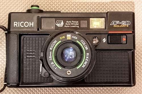 Ricoh AF - 2D Riquartz 35mm Film Camera. Read description