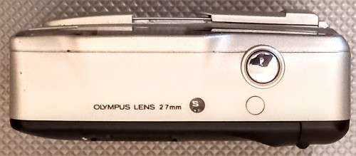 Olympus Trip XB400 Film Camera 35mm. In working condition