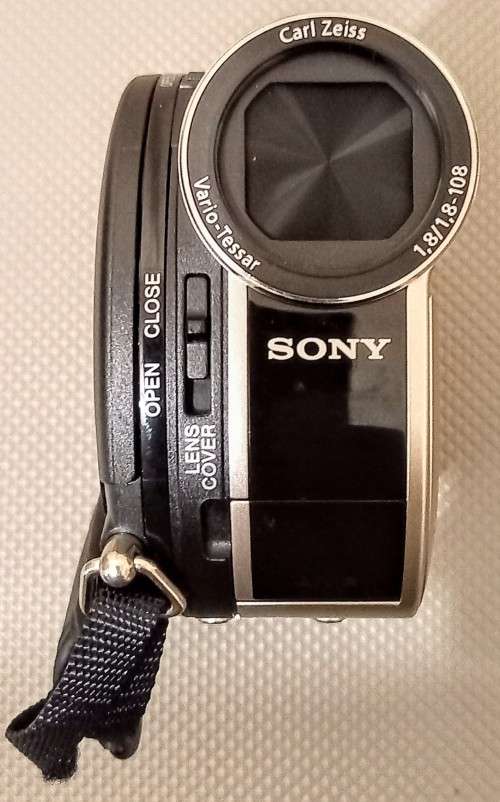 Sony DCR-DVD 650E Hybrid Handycam. Good working condition