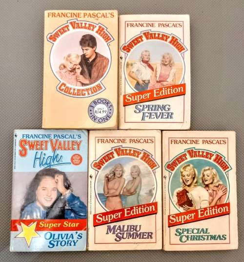 Sweet Valley High Collection of Books. Softcovers