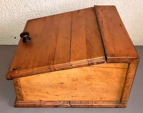 Simply Beautiful Rustic Farmhouse Solid Yellow Wood Breadbin. 39cm x 39cm x 21.5cm