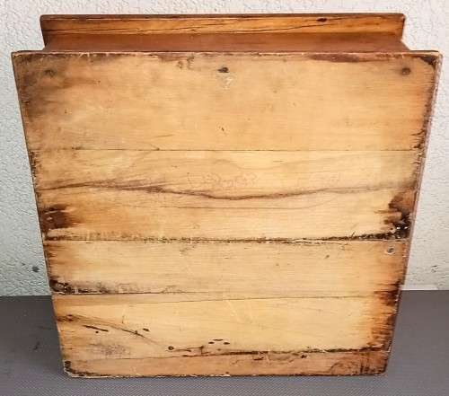 Simply Beautiful Rustic Farmhouse Solid Yellow Wood Breadbin. 39cm x 39cm x 21.5cm