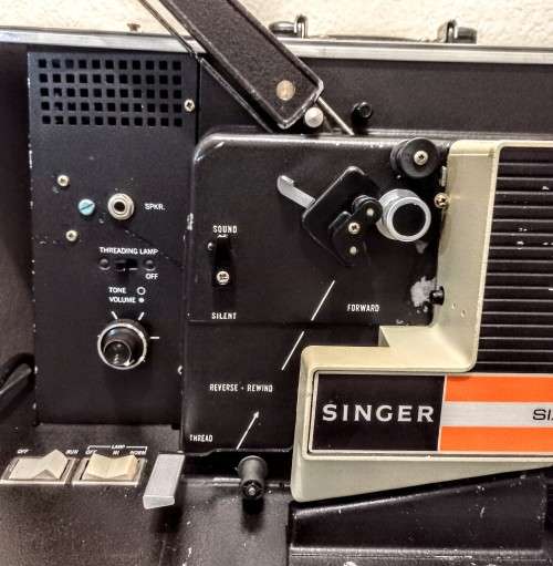Rare Vintage Singer Sixteen 16mm Film Projector in Carry Case in Working Condition