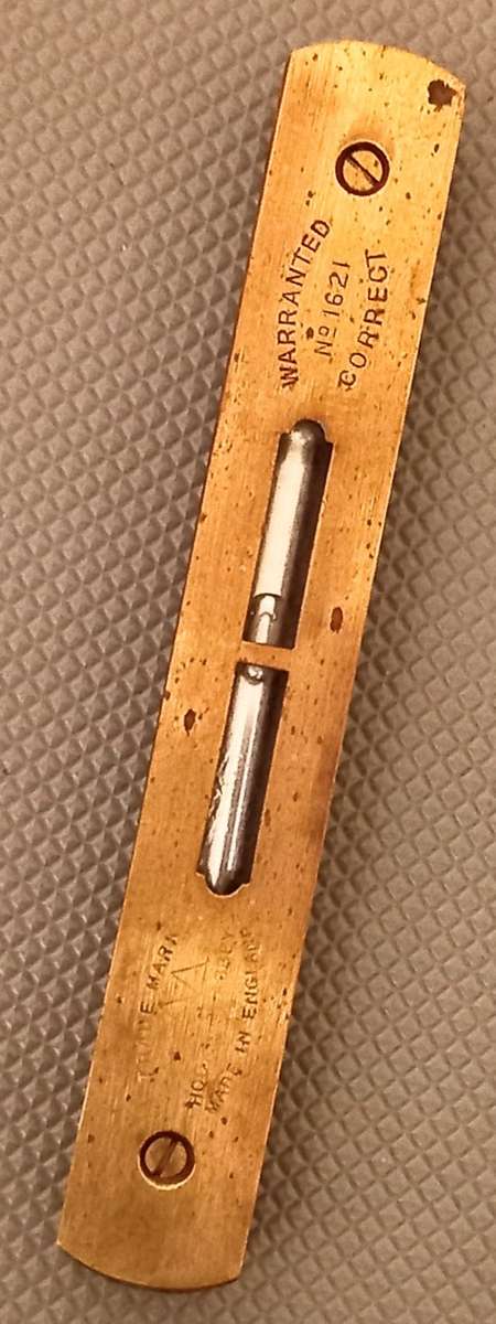 Vintage Hockley Abbey England 6 inch / 15cm Brass and Wood Spirit Level.