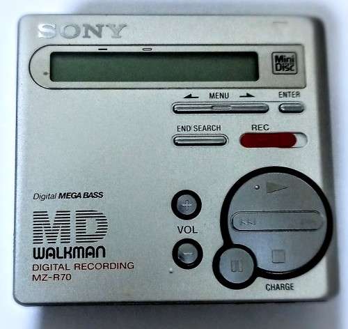 Sony Walkman Mini Disc Player / Recorder Model MZ-R70 in Working Condition