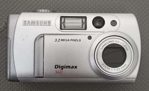 Samsung Digimax 360. 3.2 Megapixel Digital Camera in Working Condition