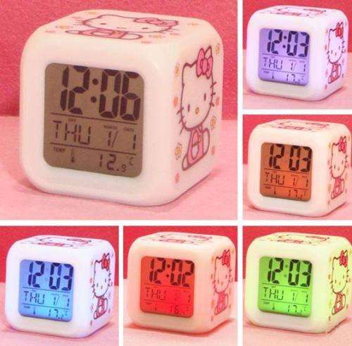 HELLO KITTY DIGITAL ALARM CLOCK WITH LED 7 DIFFERENT CLOLOR CHANGE