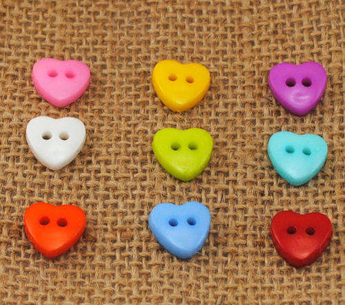 5pcs HEART RESIN BUTTON 2 HOLES FOR SEWING CRAFT OR SCRAPBOOK