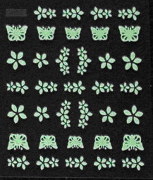 NAIL ART-GLOW IN THE DARK