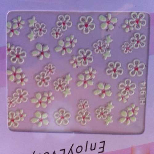 NAIL ART - GLOW IN THE DARK