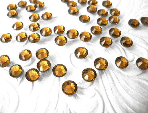 1 X GROSS (144 PCS) SS20 (5MM) IRON ON HOT FIX (HOTFIX)  FLATBACK RHINESTONE  - TOPAZ - GOLDEN