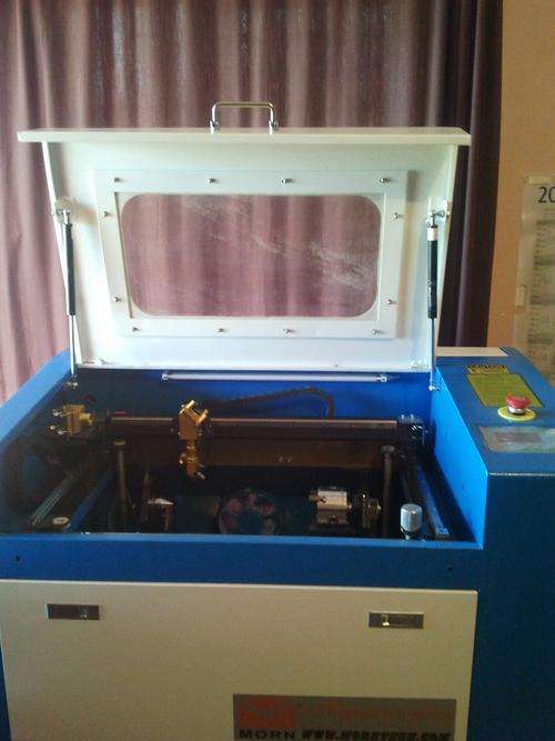 Laser engraver / cutter