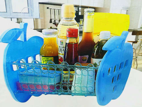Kitchen and bathroom tool organiser