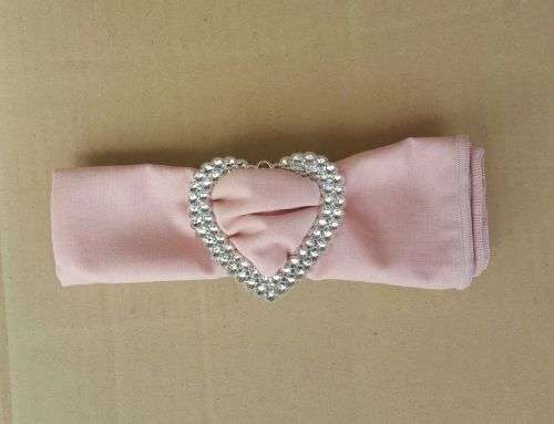 Set of 8 heart shaped diamante looking napkin holders